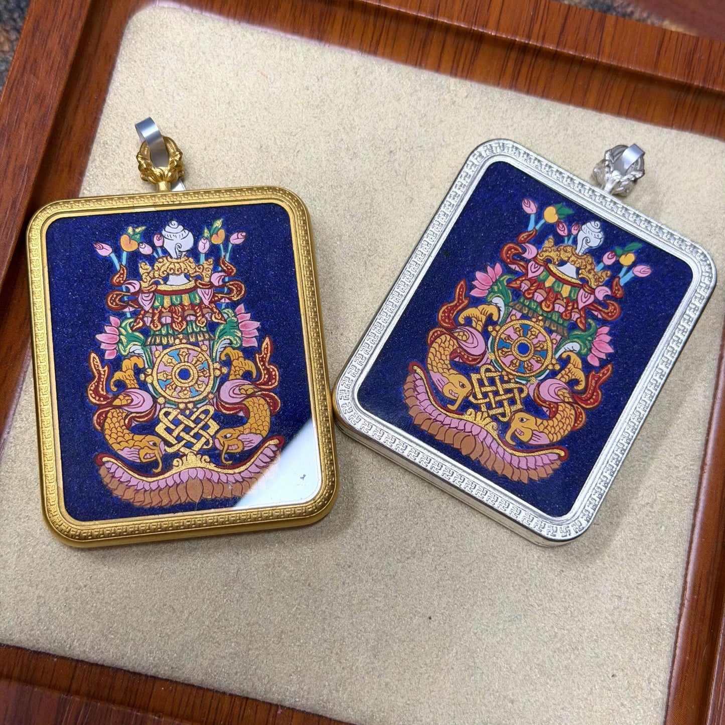Hand-painted mineral pigment Thangka, Eight Auspicious Symbols, painting core 4*5 card core