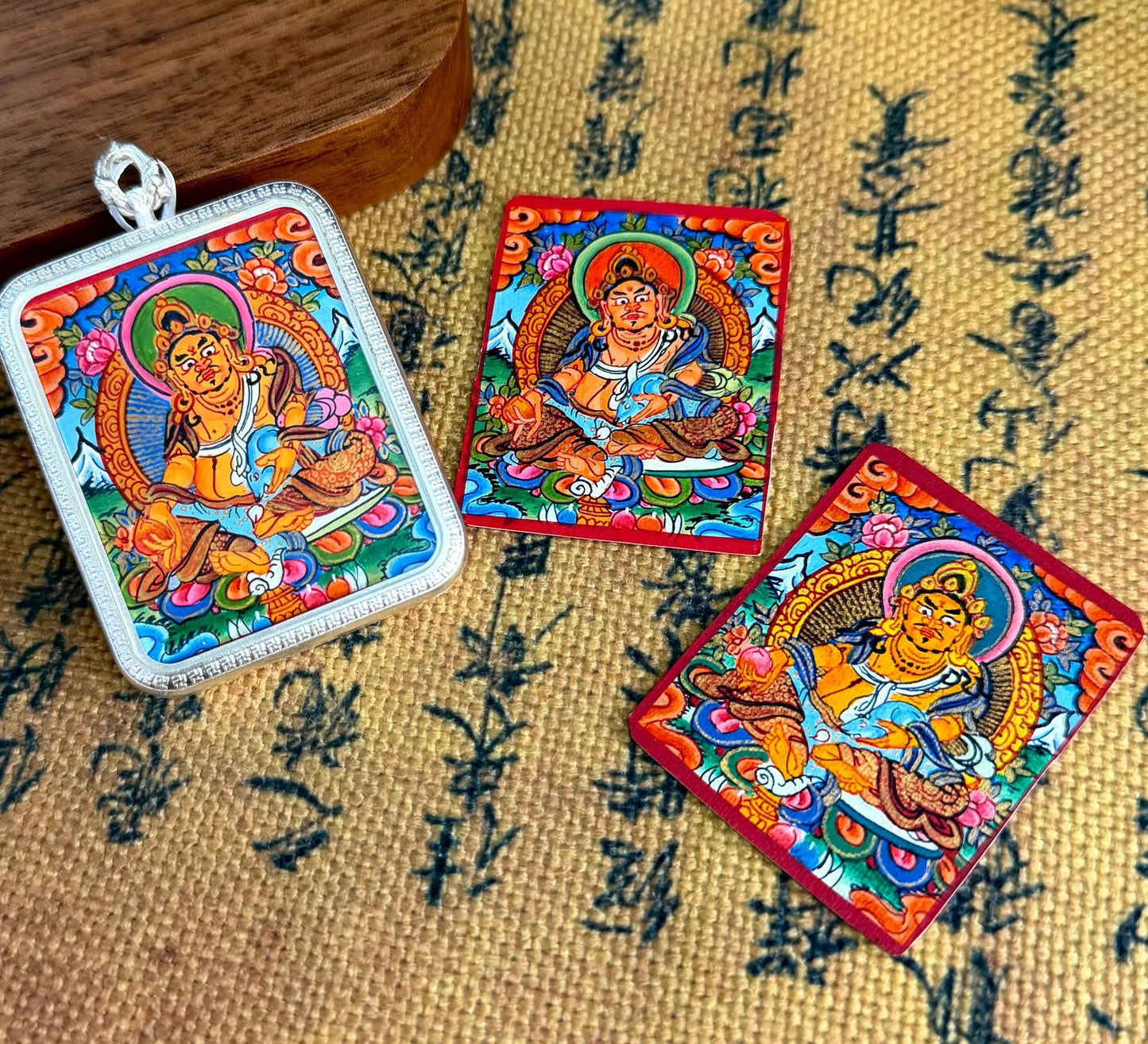热贡手绘唐卡黄财神