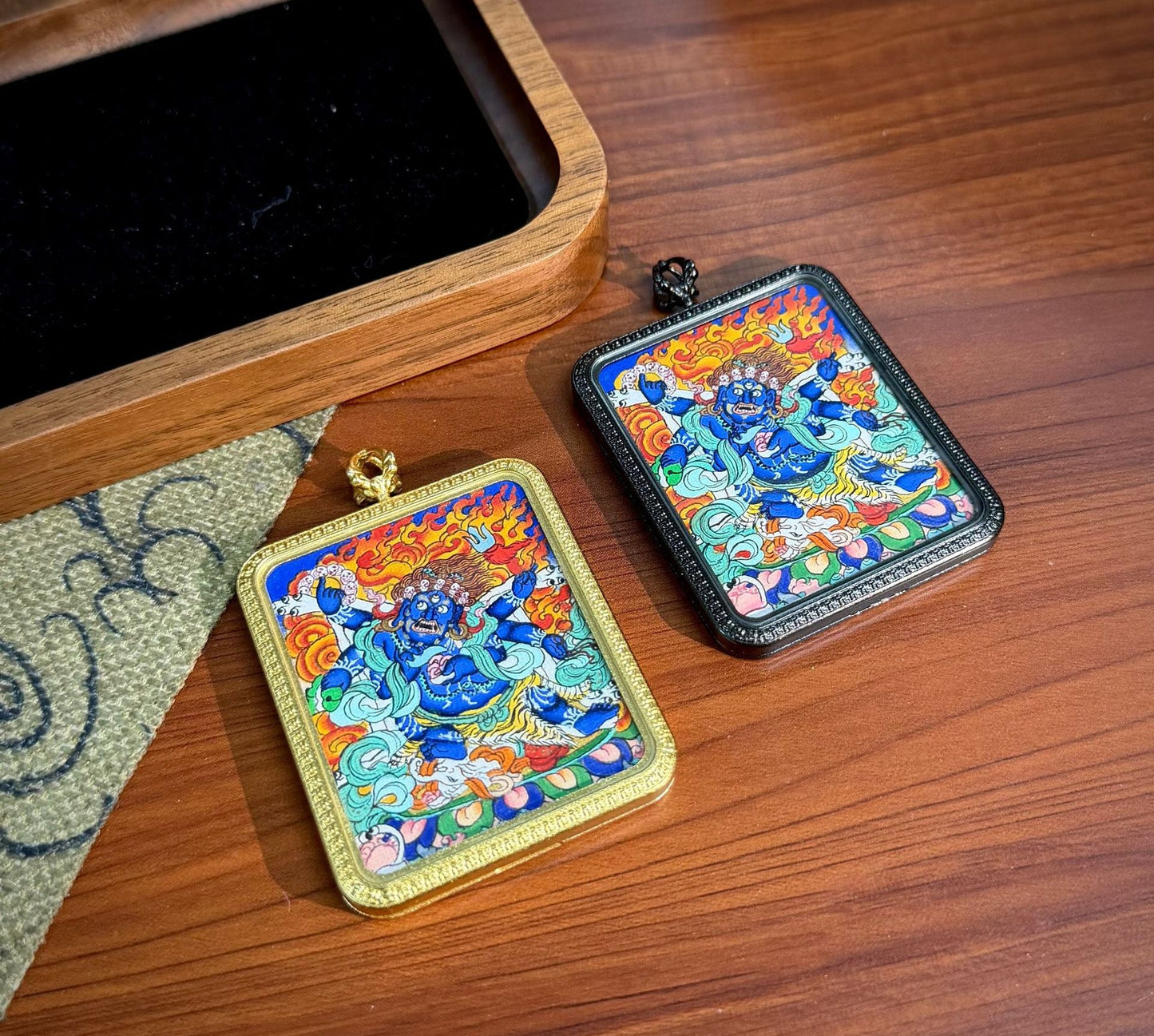 热贡纯手绘唐卡大黑天-彩唐